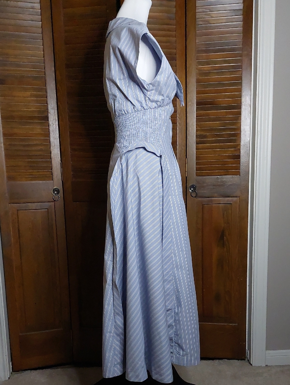 Anthropologie Short-Sleeve V-Neck Pleated Blue White Stripe Midi Dress Sz XS - Picture 7 of 17